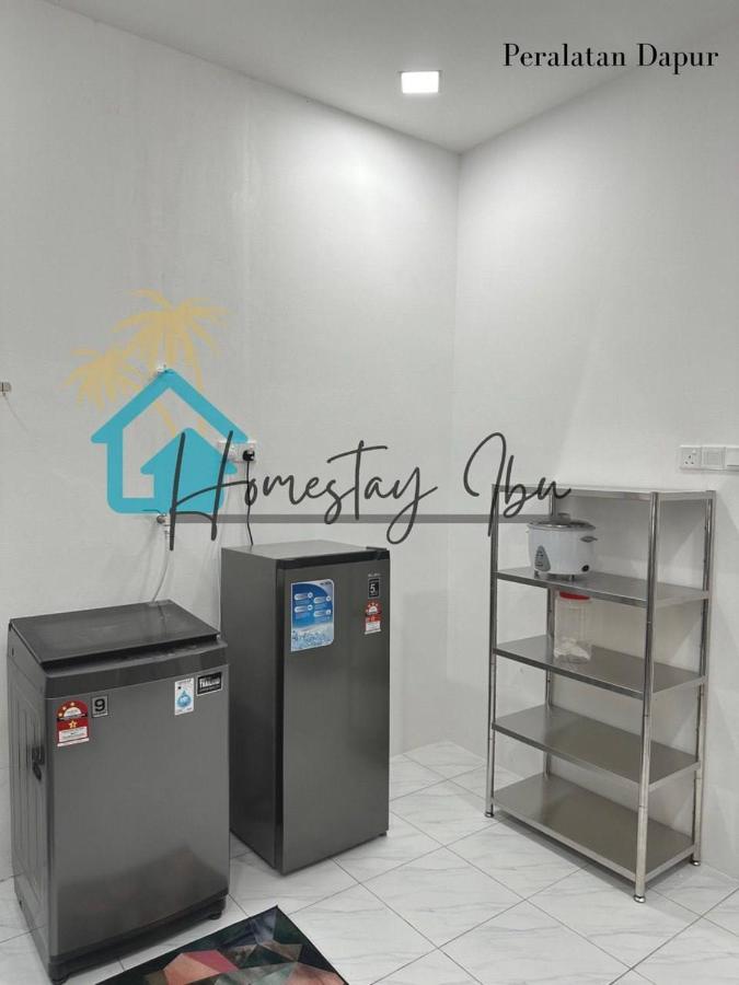 Homestay Ibu Lumut Zewnętrze zdjęcie